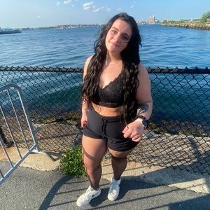 Meet your Posher, Lindsey